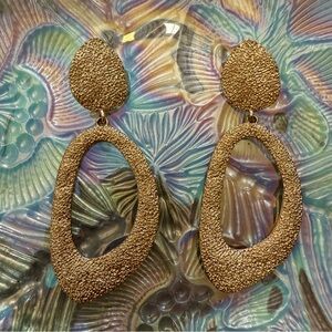 Elegant Gold Textured Earrings